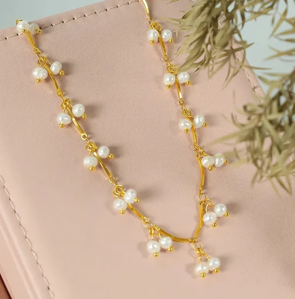 Gold_Pearl_Charm_Necklace_For_Women